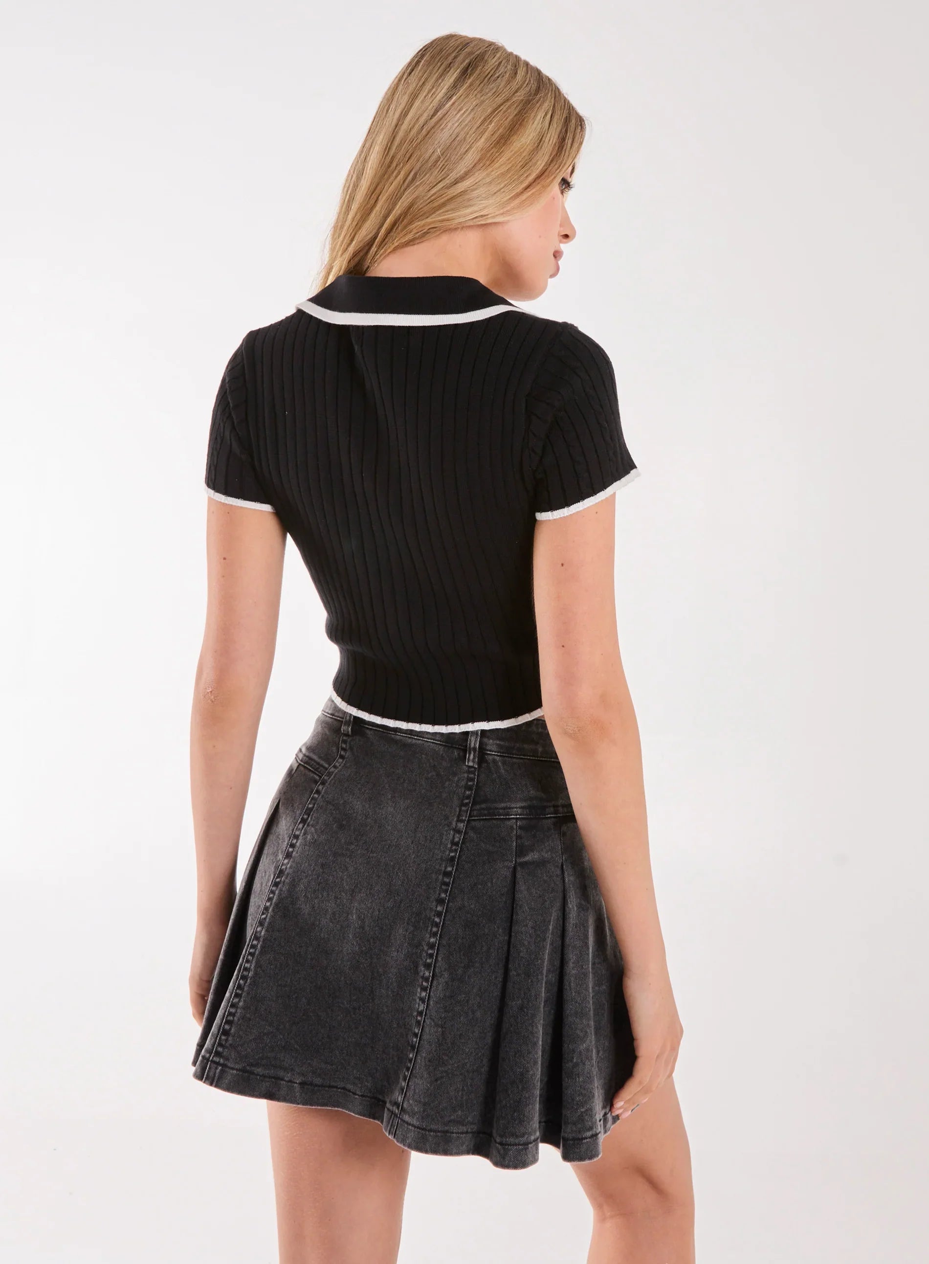 Knit Collared Contrast Top