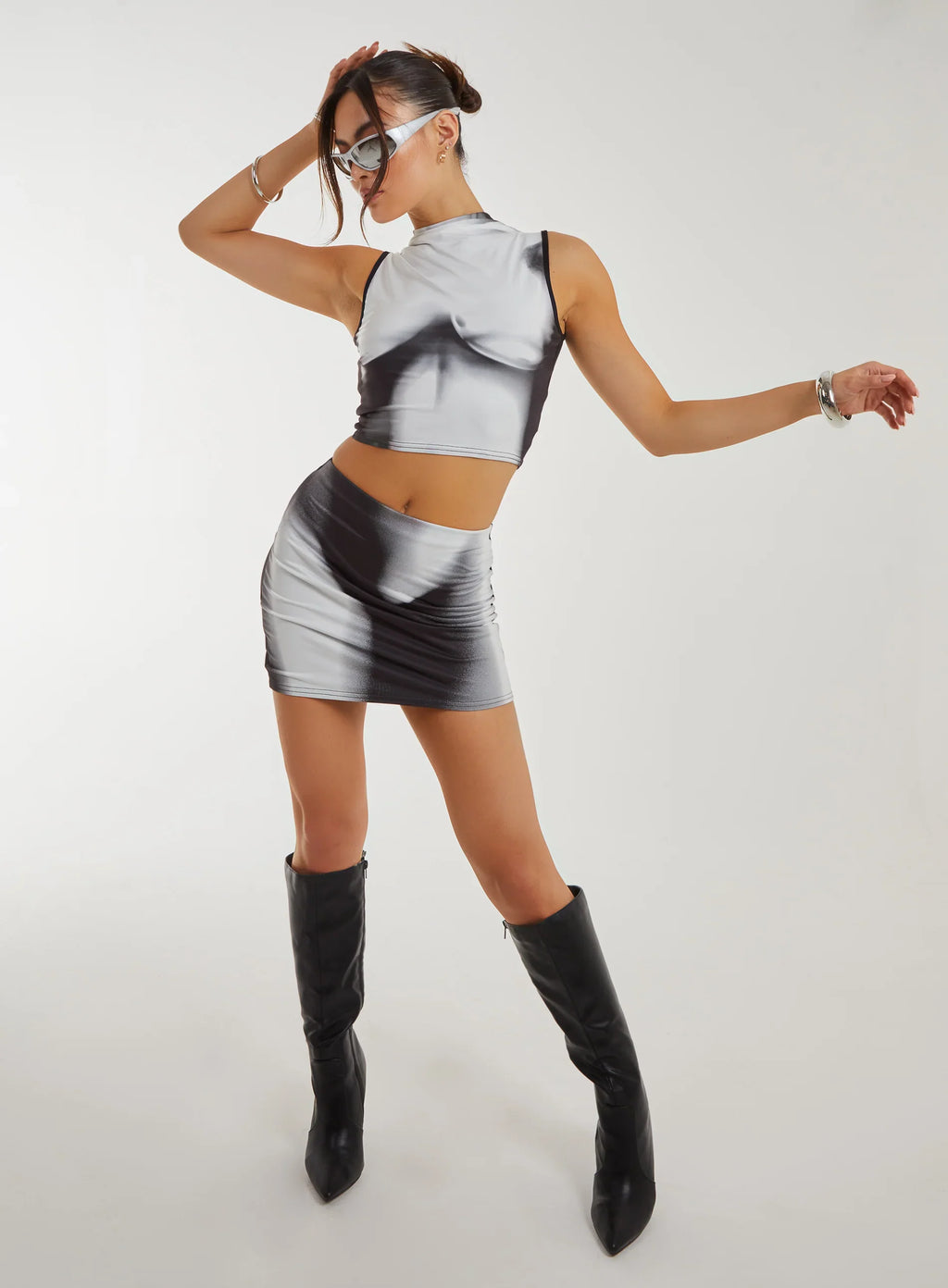 Graphic Silhouette Crop Top